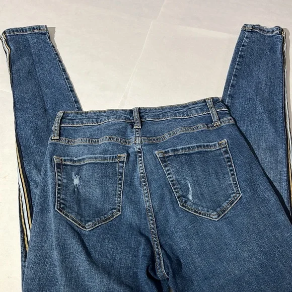 Wild Fable skinny jeans denim side stripe sz 27 or 4 medium wash distressed - Picture 4 of 6
